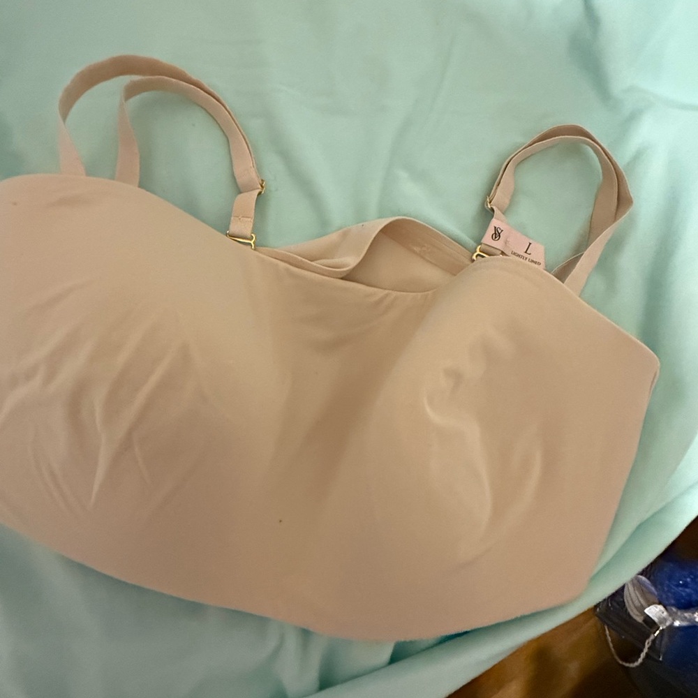 Victoria’s Secret Nude Bra